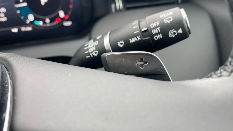 Land Rover Discovery Sport 2.0 D200 Dynamic SE 5dr Auto [5 Seat] Diesel Station Wagon